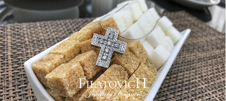 Подвески и кулоны